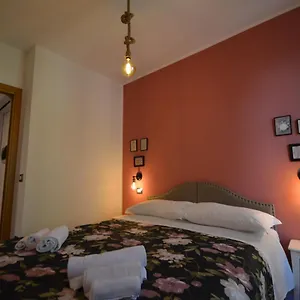 Varennahouse Lory Apartment